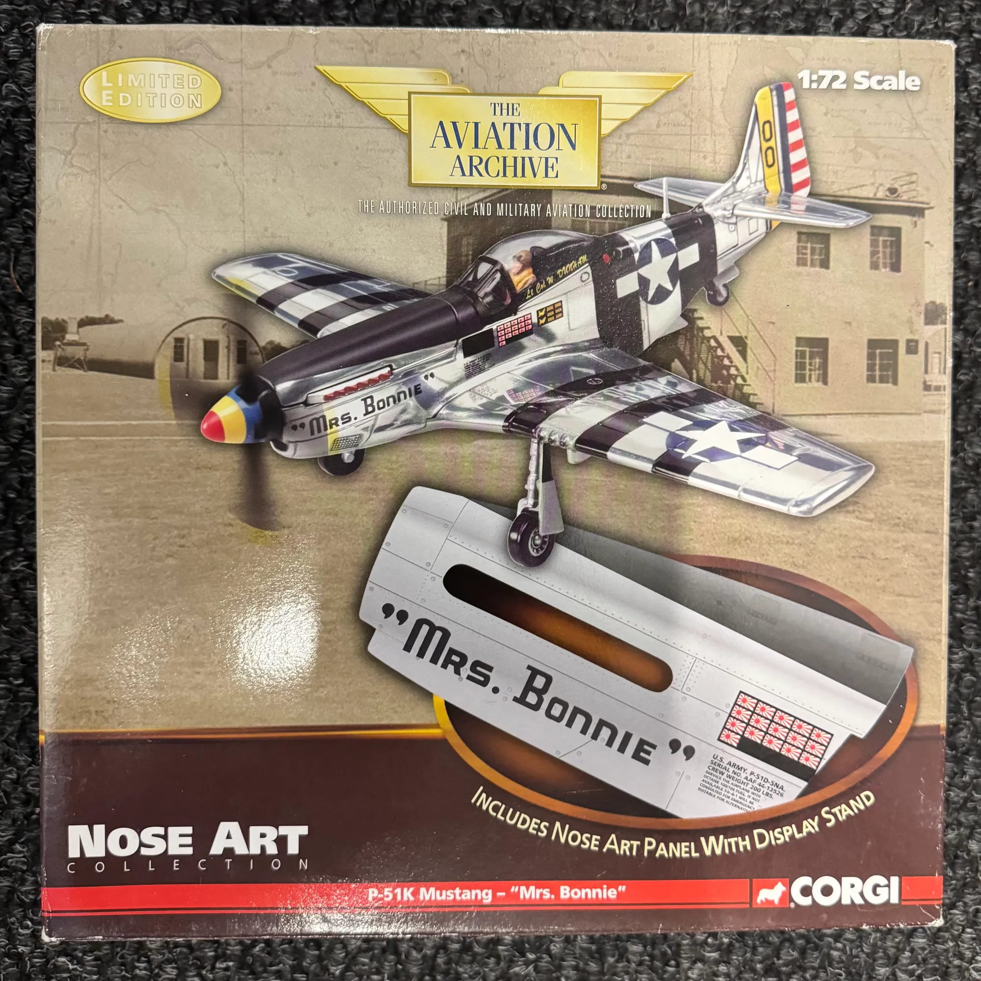 Corgi 1:72 P-51K Mustang Mrs Bonnie Diecast USAAF 348th FG US32213, photo 1