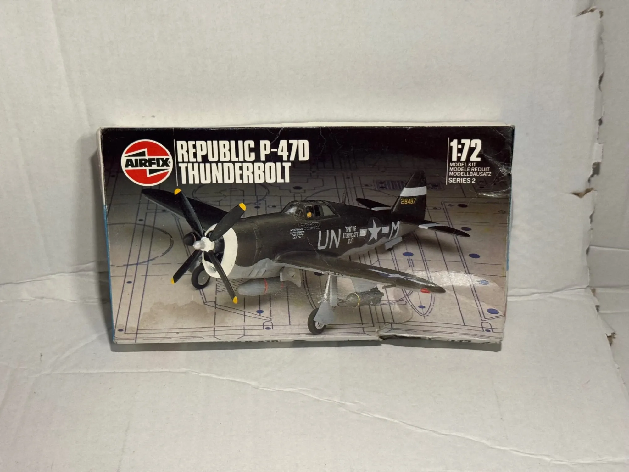Airfix 1:72 Republic P-47D Thunderbolt Model Kit United States Air Force 02055, photo 1