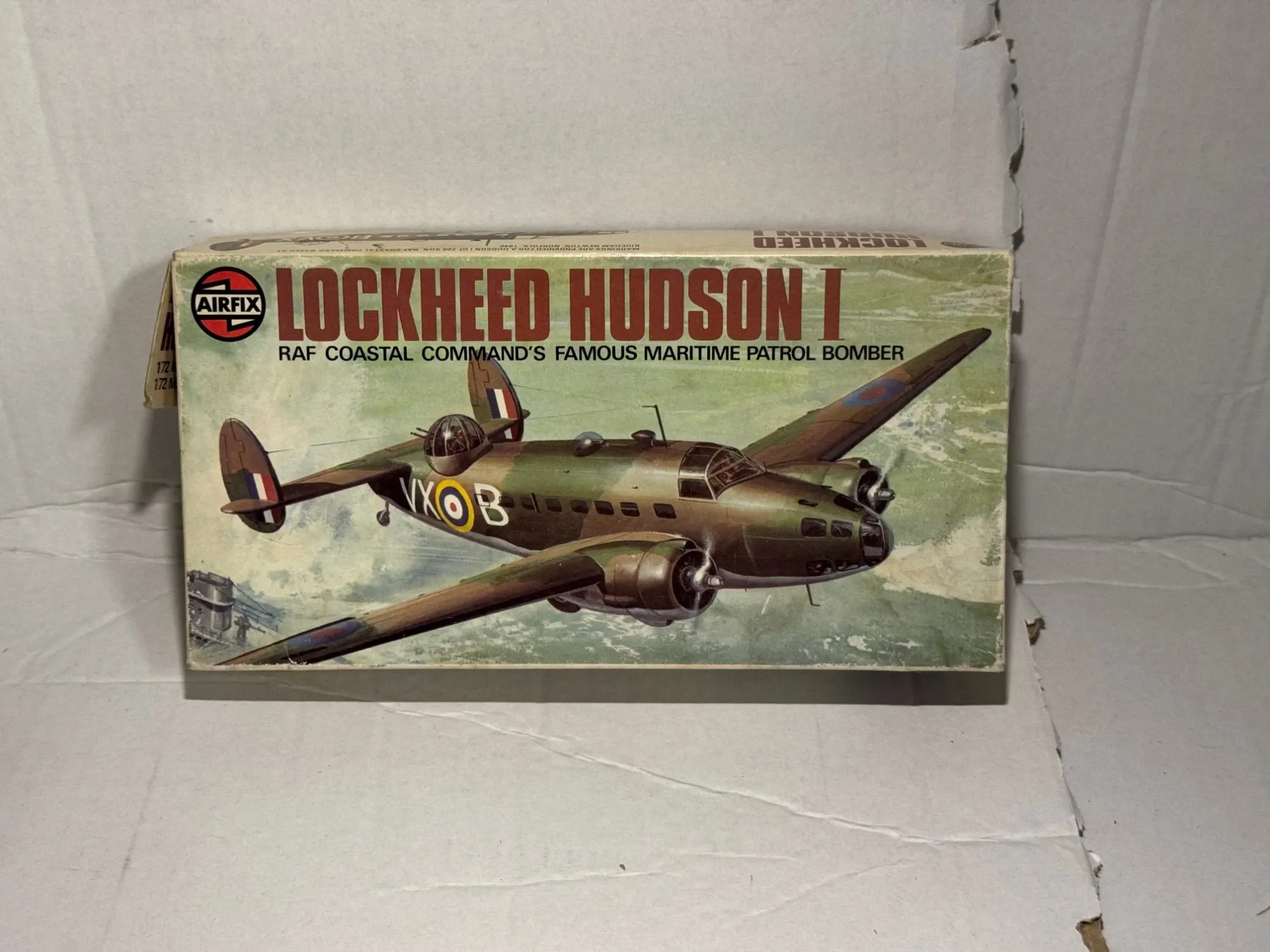 Airfix 1:72 Lockheed Hudson Mk.I Model Kit Royal Air Force 04034, photo 1