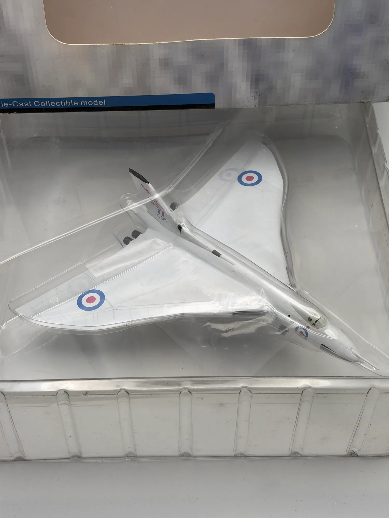 Aviation 200 1:200 Avro Vulcan B.Mk 2 Diecast Royal Air Force AVRO01, photo 1