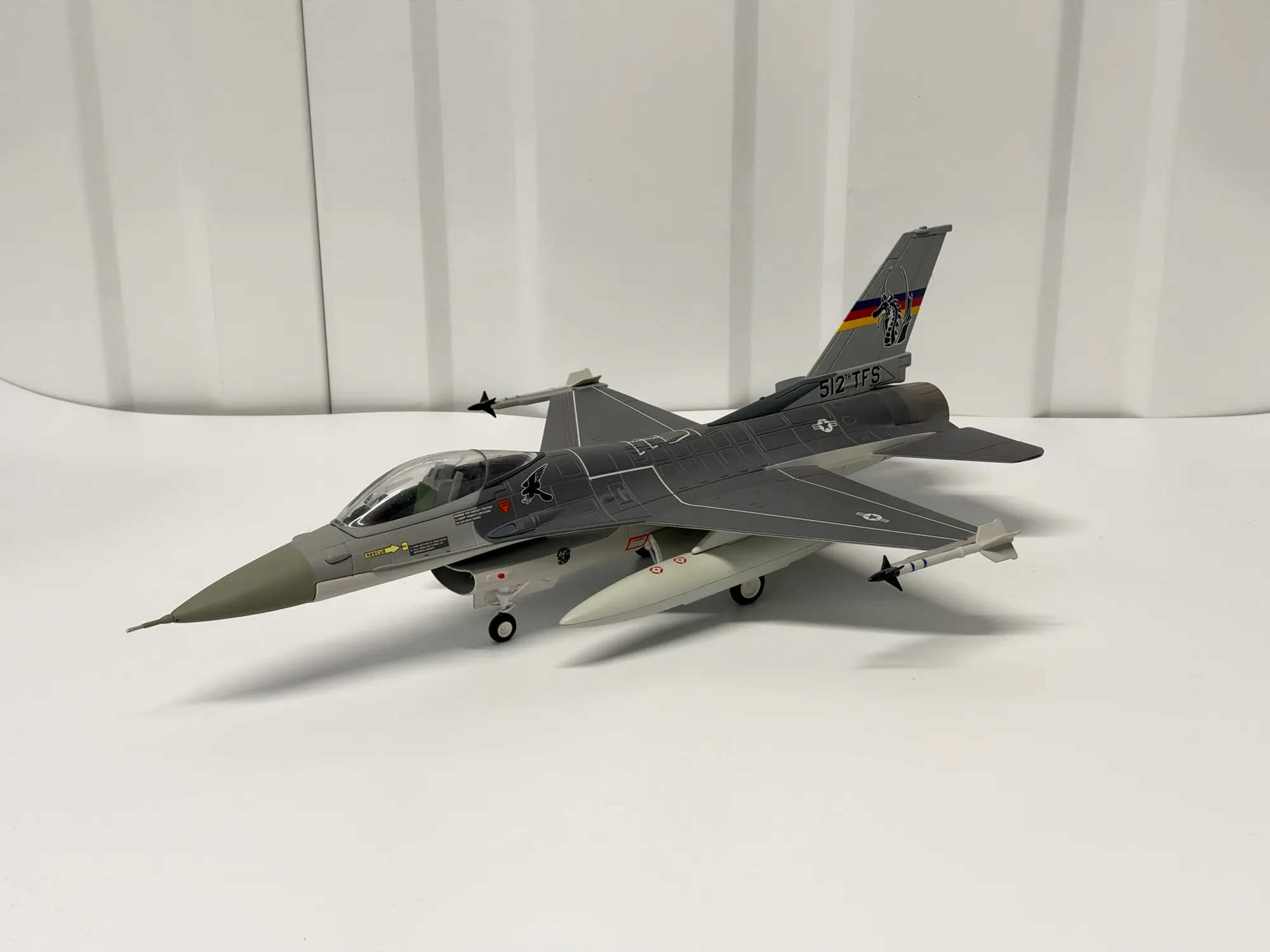 Armour 1:48 Lockheed F-16C Fighting Falcon Diecast USAFE 512 TFS 86 TFW 98120, photo 1