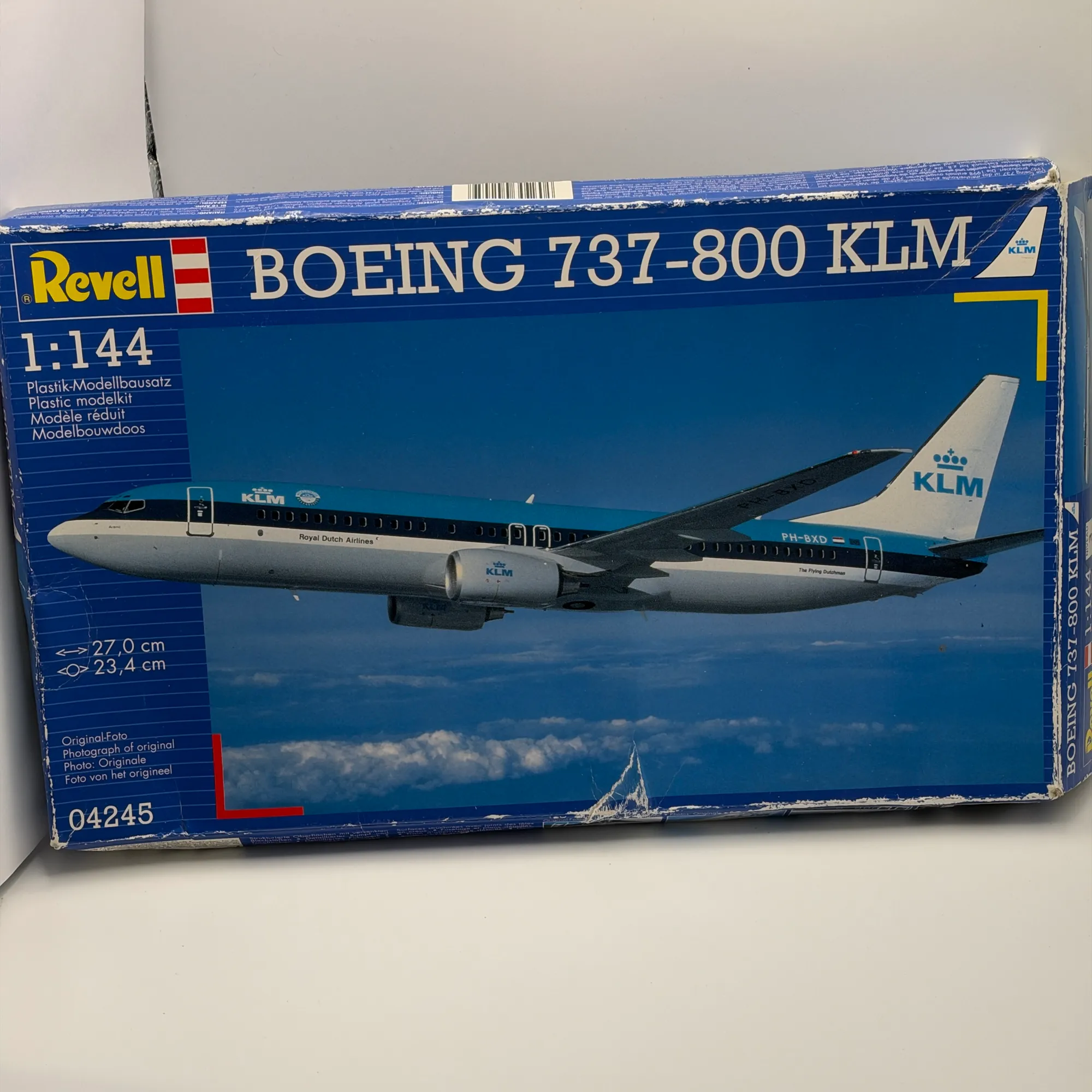 Revell 1:144 Boeing 737-800 Model Kit KLM 04245, photo 1