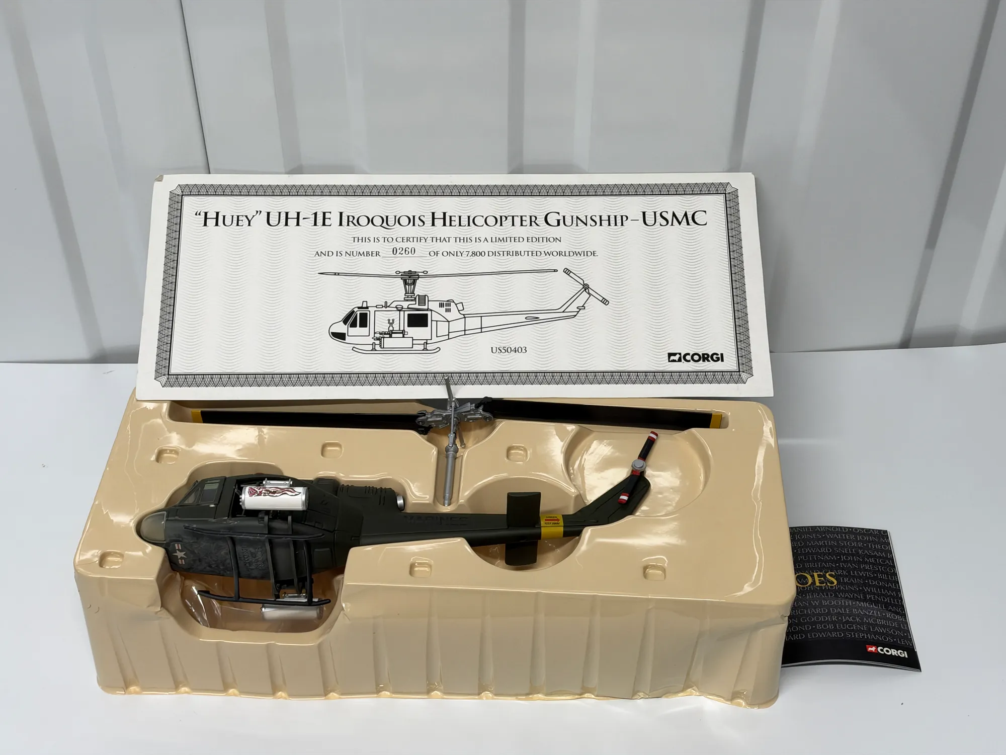 Corgi 1:48 Bell UH-1E Iroquois Huey Gunship Diecast USMC Unsung Heroes US50403, photo 1